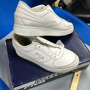 Size 8.5 white Fila sneakers